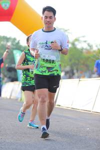 BIB: 989
                            <button type="button" onclick="openModal(3643147)" class="btn btn-primary btn-sm float-right btn-popup" data-toggle="modal" data-target=".modal-high-quality">
                        <i class="fas fa-shopping-cart"></i> Add to Cart
                    </button>
                                            <button type="button" onclick="isThisMe(3643147, true)" class="btn btn-success btn-sm float-right btn-popup btn-isme hidden" data-toggle="tooltip" data-placement="bottom" title="นี่คือรูปของคุณใช่ไหม คลิกที่นี่เพื่อเอาเข้าอัลบั้ม">
                        <i class="fas fa-plus"></i> Add to album
                    </button>
                    <button type="button" onclick="isThisMe(3643147, false)" class="btn btn-warning btn-sm float-right btn-popup btn-isnotme hidden">
                        <i class="fas fa-ban"></i> Remove from album
                    </button>